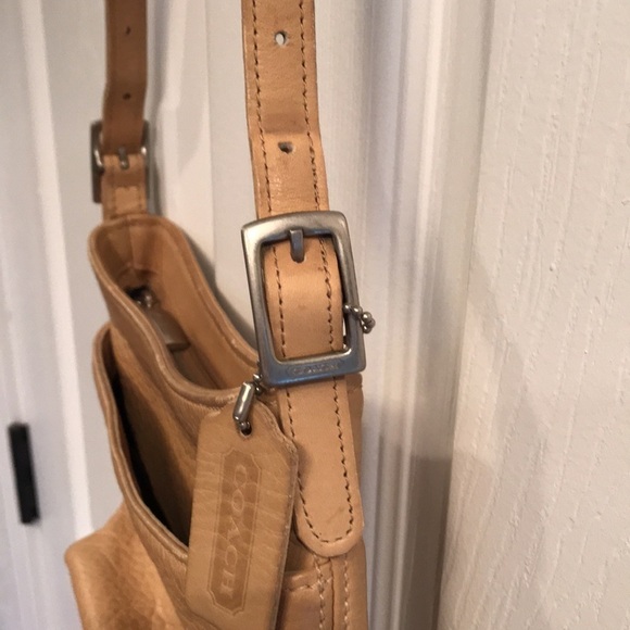 Authentic vintage Coach brand purse- Excellent condition - Picture 4 of 8